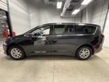 Used 2022 Chrysler Voyager LX image 4