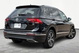 Used 2018 Volkswagen Tiguan SEL image 2