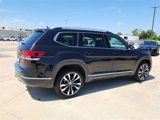 Used 2019 Volkswagen Atlas SEL Premium image 2