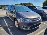 Used 2018 Chrysler Pacifica Touring-L image 3