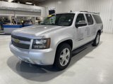 Used 2014 Chevrolet Suburban LTZ image 4
