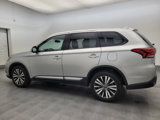 Used 2019 Mitsubishi Outlander SE image 3