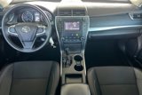 Used 2017 Toyota Camry SE image 4