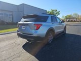 Used 2022 Ford Explorer XLT w/ Equipment Group 202A image 5
