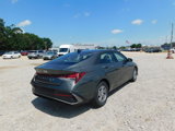 New 2025 Hyundai Elantra SE image 5
