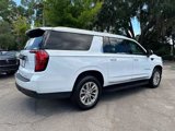 Used 2023 GMC Yukon XL SLT w/ SLT Premium Package image 4