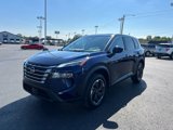Used 2024 Nissan Rogue SV image 3