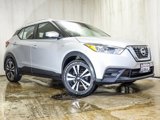 Used 2018 Nissan Kicks SV image 2