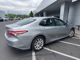 Used 2019 Toyota Camry LE image 3