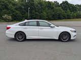 Used 2018 Honda Accord Touring image 2