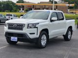 Used 2023 Nissan Frontier SV image 3