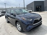 Used 2023 Toyota Highlander L image 3
