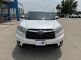 Used 2016 Toyota Highlander XLE image 2