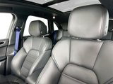Certified 2025 Porsche Macan image 5