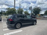 Used 2018 Volkswagen Tiguan SE w/ Panoramic Sunroof Package image 3
