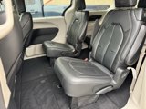 Used 2020 Chrysler Pacifica Touring-L image 6