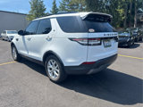 Used 2018 Land Rover Discovery SE image 3