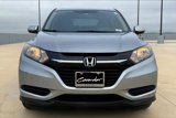 Used 2017 Honda HR-V LX image 2
