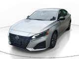 Used 2024 Nissan Altima 2.5 SV image 3