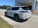 Used 2023 Mitsubishi Outlander SE image 5