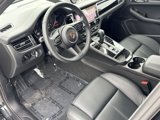 Certified 2025 Porsche Macan image 4
