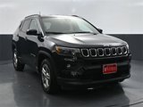 Used 2024 Jeep Compass Latitude image 2