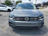 Certified 2020 Volkswagen Tiguan SE w/ Panoramic Sunroof Package image 2