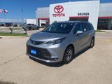 New 2025 Toyota Sienna XLE image 2