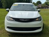 Used 2022 Chrysler Voyager LX image 2