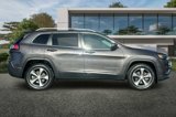 Used 2019 Jeep Cherokee Limited image 3