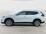 Used 2020 Nissan Rogue SV image 2