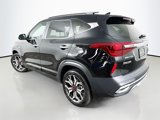 Certified 2022 Kia Seltos SX w/ Sunroof Package image 5