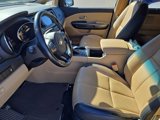 Used 2017 Kia Sedona LX w/ LX Essentials Premium Package image 4