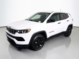 Used 2024 Jeep Compass Sport image 3