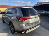 Used 2019 Mitsubishi Outlander SE image 3