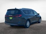 Used 2021 Chrysler Pacifica Touring-L image 6