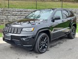 Used 2022 Jeep Grand Cherokee Laredo X image 1