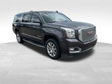 Used 2017 GMC Yukon XL Denali image 2