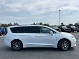 Certified 2024 Chrysler Pacifica Pinnacle image 2