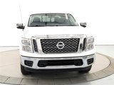 Used 2018 Nissan Titan SV image 2
