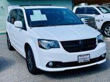 Used 2016 Dodge Grand Caravan SXT image 3