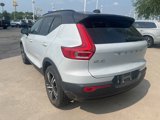 Used 2022 Volvo XC40 T5 R-Design image 3
