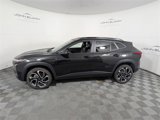 Used 2024 Chevrolet Trax RS w/ Sunroof Package image 2