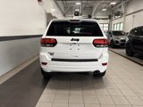 Used 2017 Jeep Grand Cherokee Altitude image 3