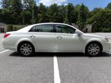 Used 2010 Toyota Avalon XLS image 3