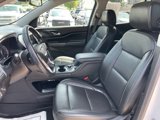 Used 2023 GMC Acadia SLT image 3