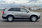 Used 2012 Kia Sorento LX w/ Convenience Pkg image 4