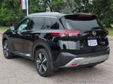 Used 2022 Nissan Rogue Platinum image 3