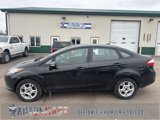 Used 2014 Ford Fiesta SE image 2