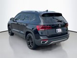 Used 2022 Volkswagen Taos SEL w/ Panoramic Sunroof Package image 4